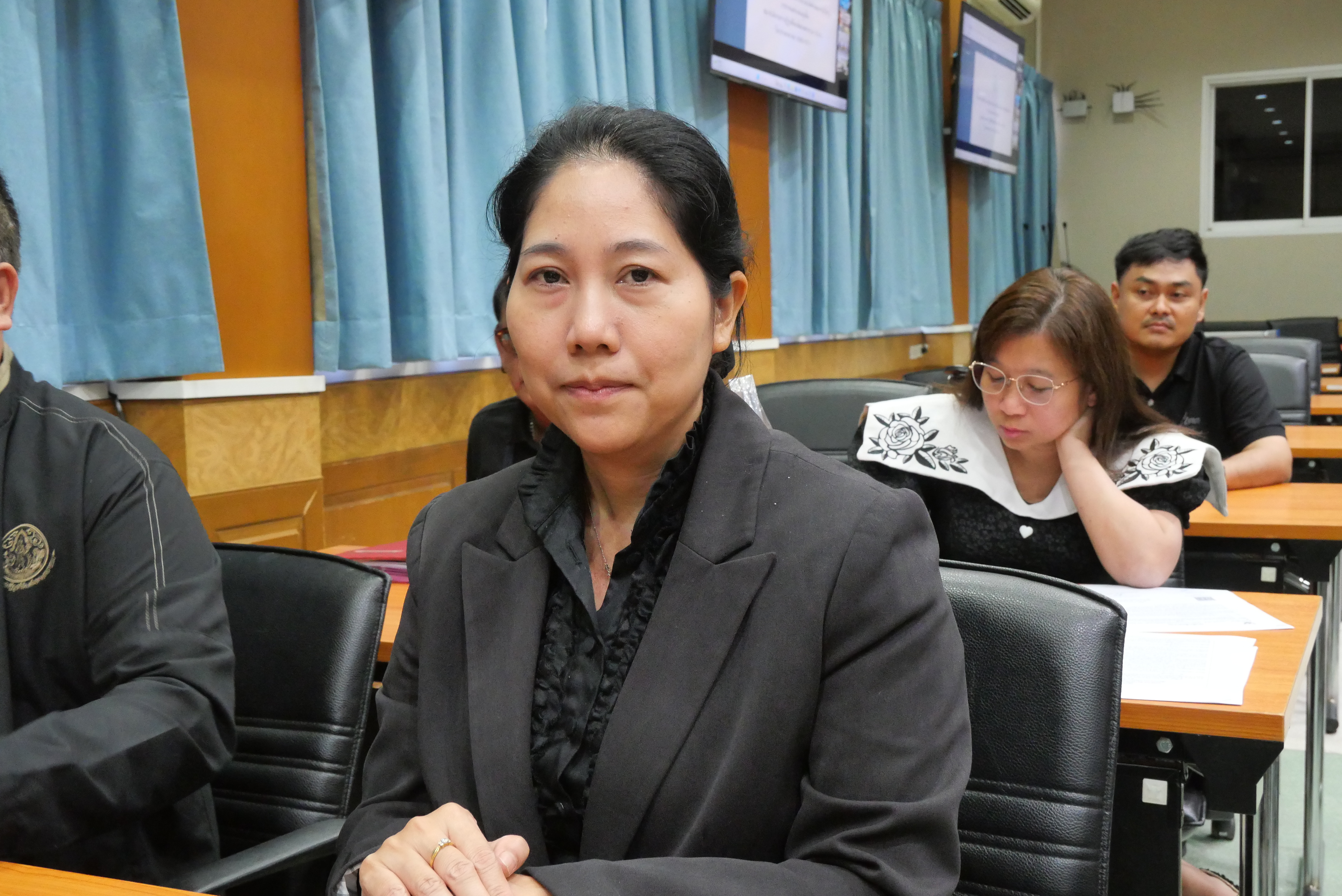 title - เลขาธิการ ส.ป.ก. เปิดการประชุม “สร้างความเข้าใจในการดำเนินโครงการและให้คำชี้แจงเกี่ยวกับการรวบรวม การเก็บข้อมูลเพื่อ ใช้ในการจัดทำแผนกำหนดตำแหน่ง เพื่อปรับปรุงการกำหนดตำแหน่งเป็นระดับสูงขึ้น ของ ส.ป.ก.”